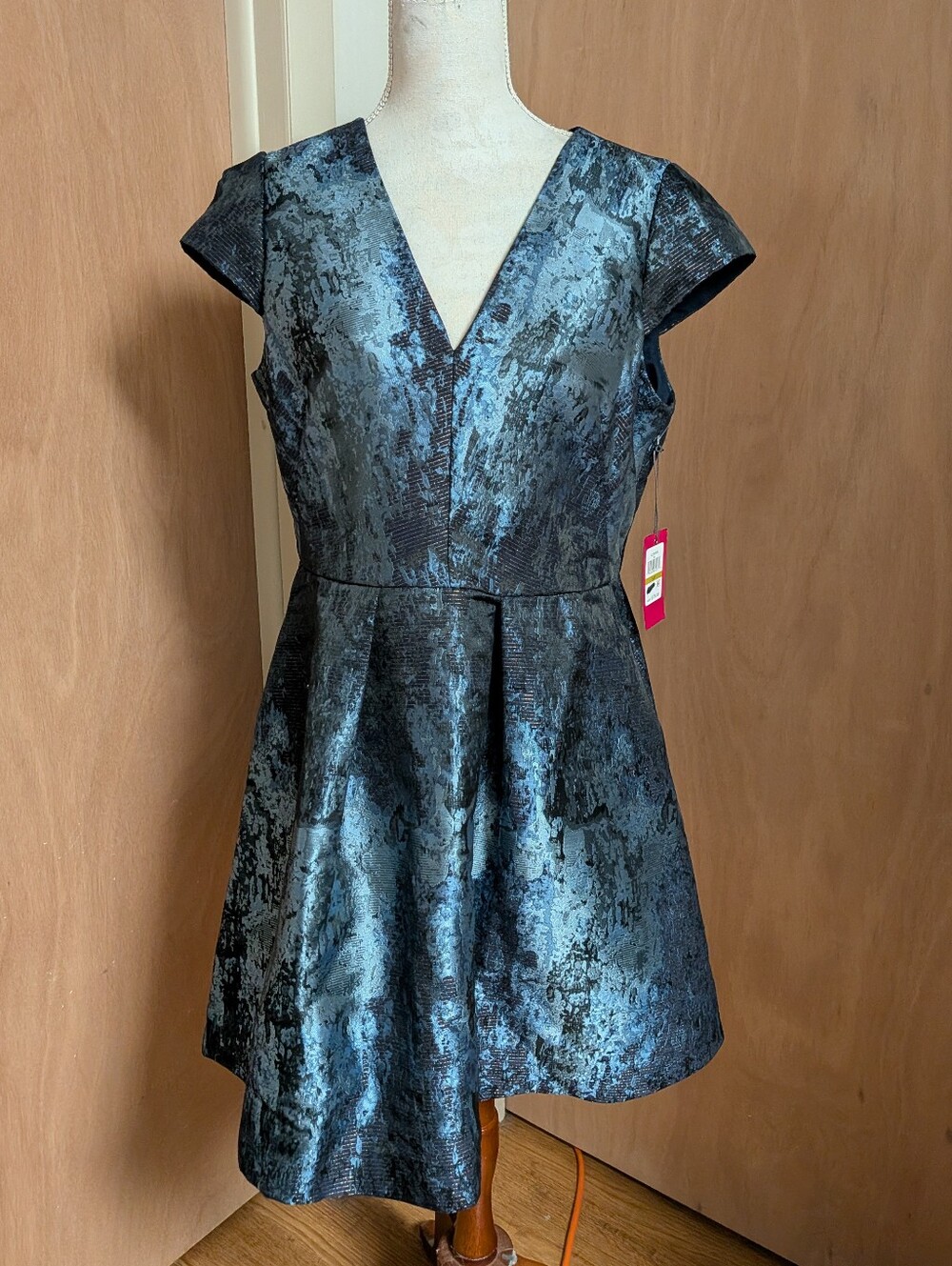 NWT Vince Camuto Metallic Blue & Black Jacquard Fit & Flare Dress 14P